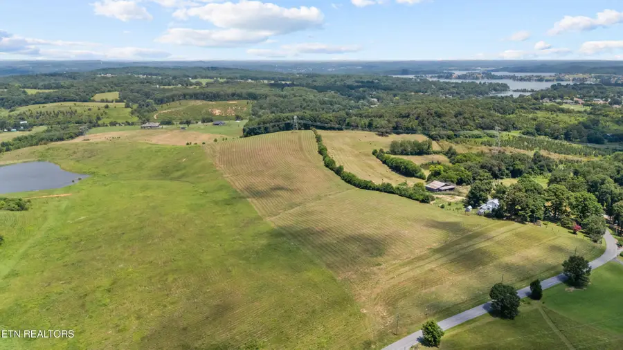 7883 Davis Ferry Rd, Loudon, TN 37774 - #3