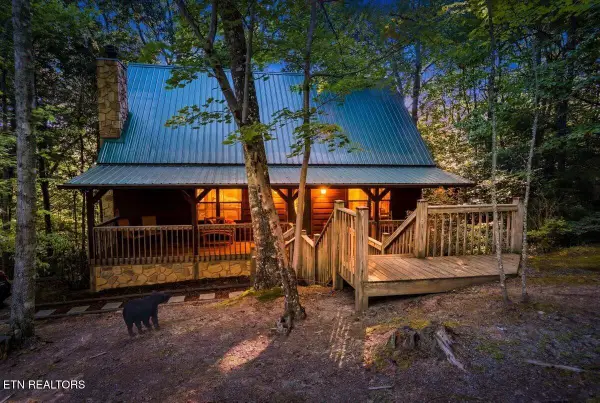 739 Stonegate Way, Townsend, TN 37882