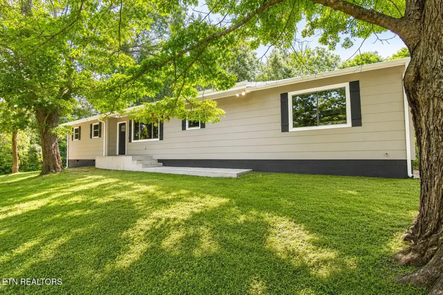242 Oak St, Maynardville, TN 37807 - #2