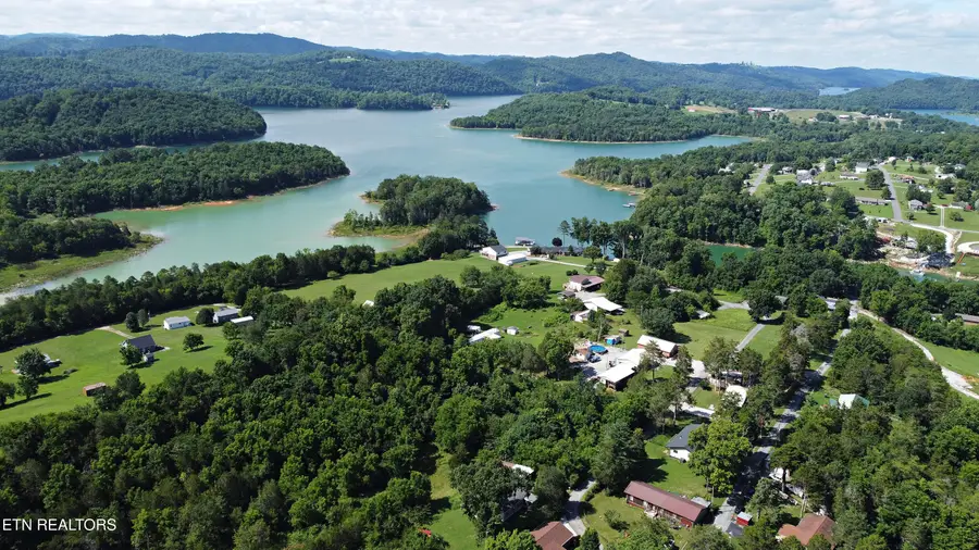 121 Harness Rd, New Tazewell, TN 37825 - #2