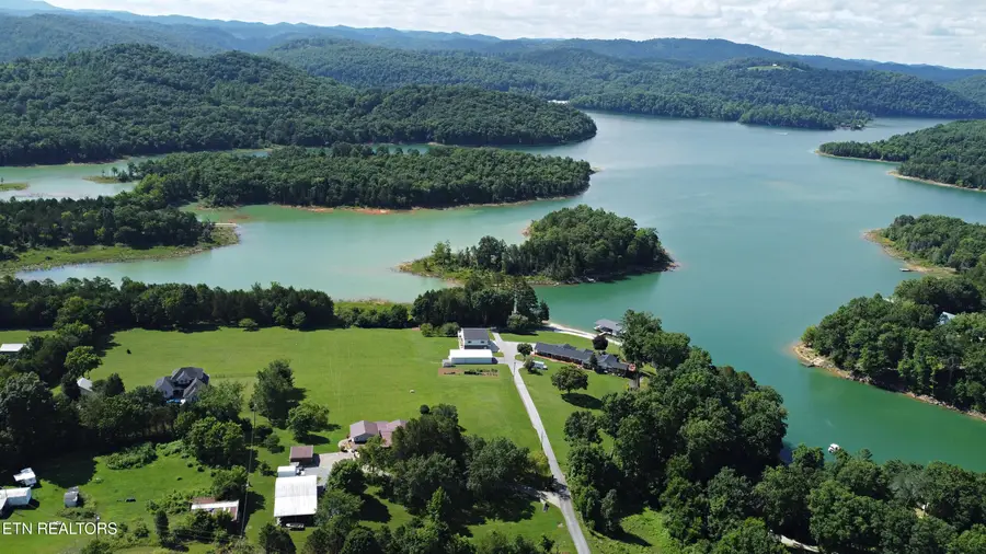 121 Harness Rd, New Tazewell, TN 37825 - #3