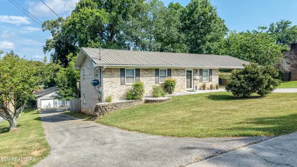 2919 W Woodbine Drive, Maryville, TN 37803