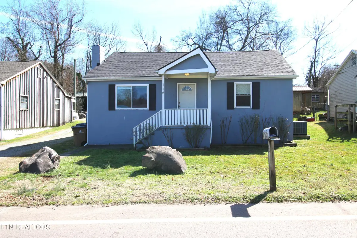 2108 Mitchell St, Knoxville, TN 37917 - #1