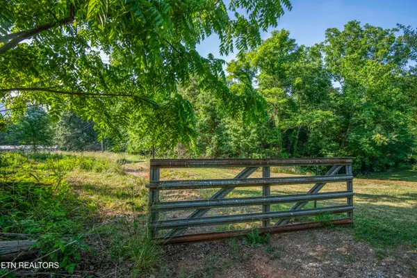 Wood Lane, Luttrell, TN 37779