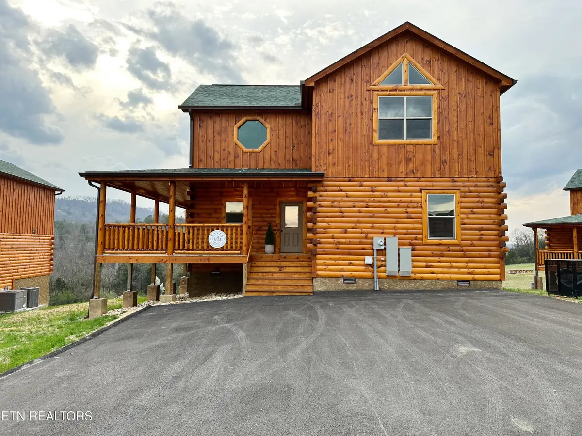 3734 Heritage Hills Drive, Pigeon Forge, TN 37863 - #1