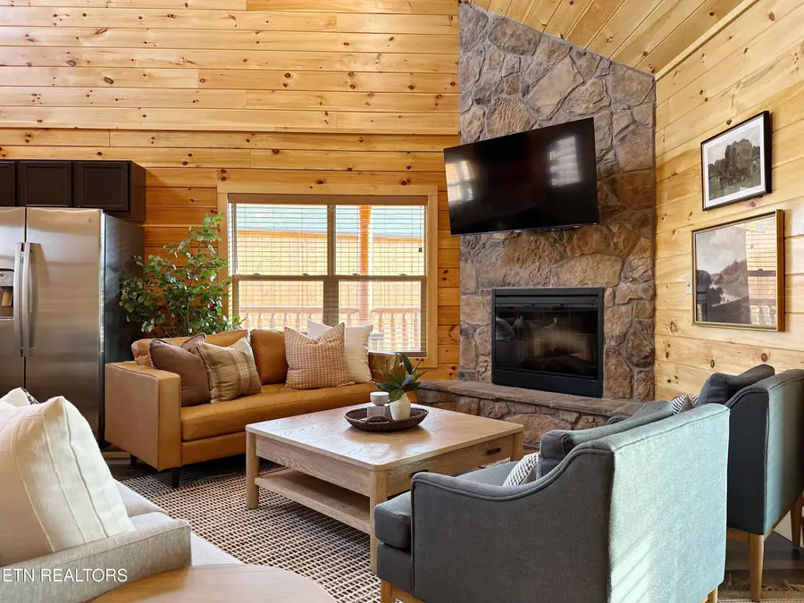 3734 Heritage Hills Drive, Pigeon Forge, TN 37863 - #2