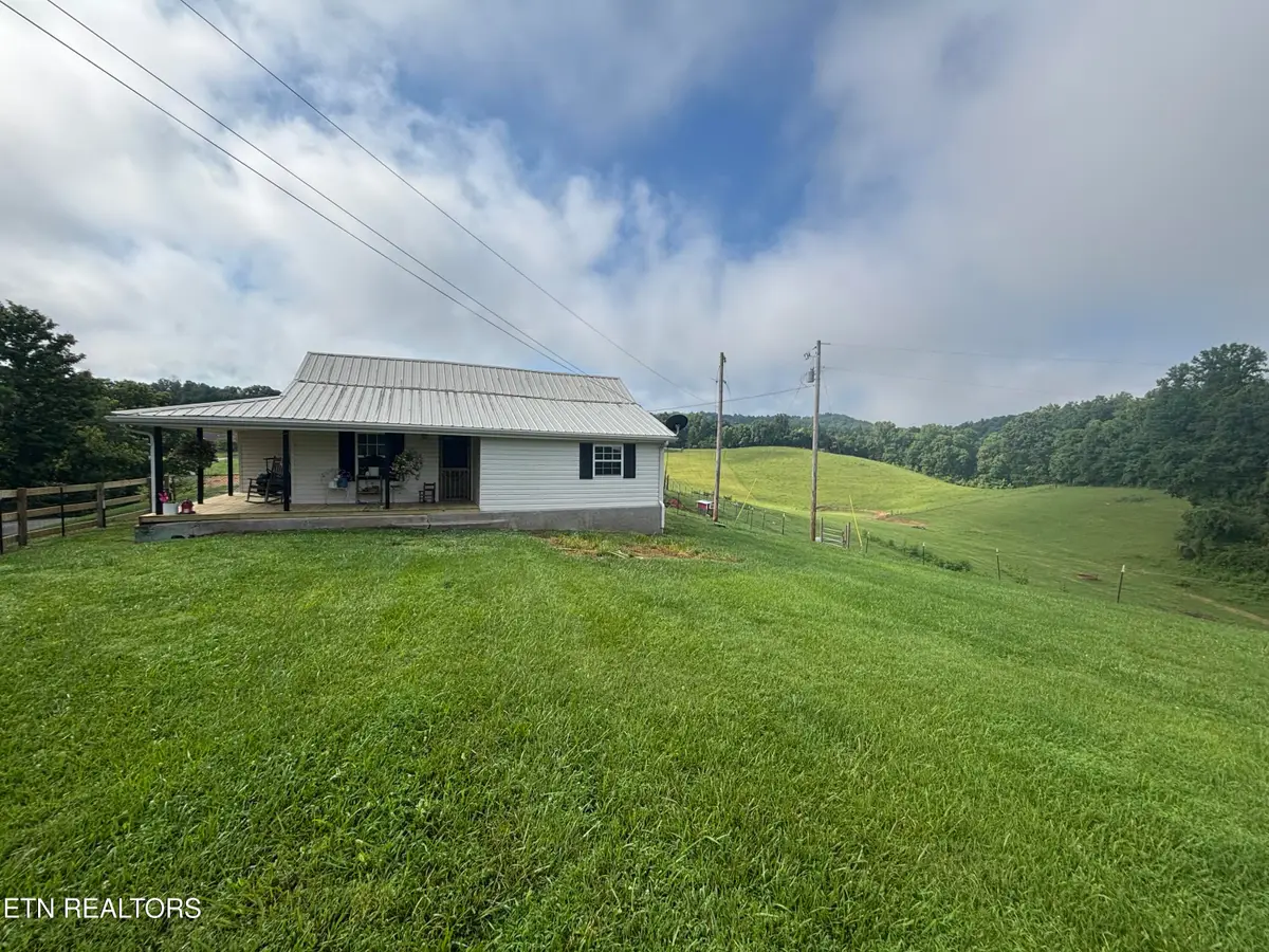 473 W High Knob Rd, Lafollette, TN 37766 - #1