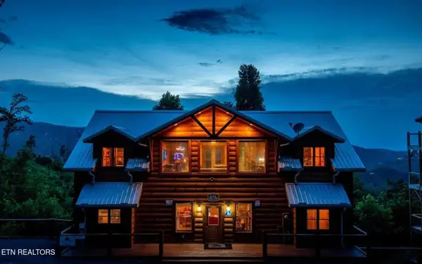 244 Stone Fence Lane, Gatlinburg, TN 37738