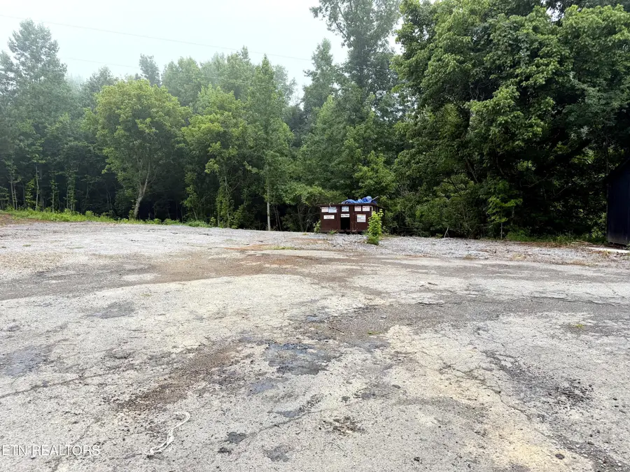 3140 W Buttermilk Rd, Lenoir City, TN 37771 - #2