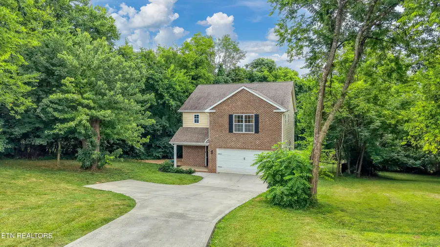 327 Brown School Rd, Maryville, TN 37804 - #3