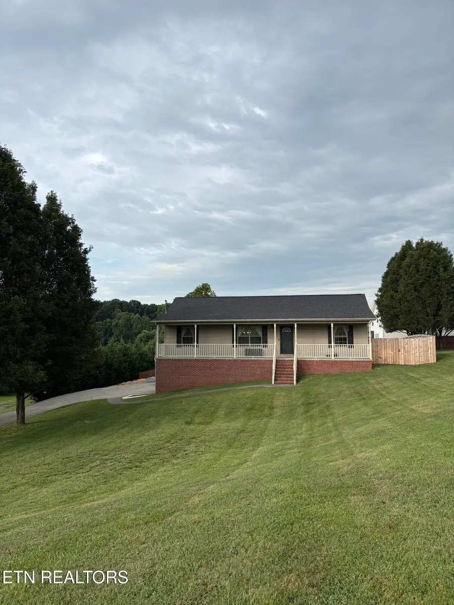 1101 Greenbriar Rd, Talbott, TN 37877 - #2