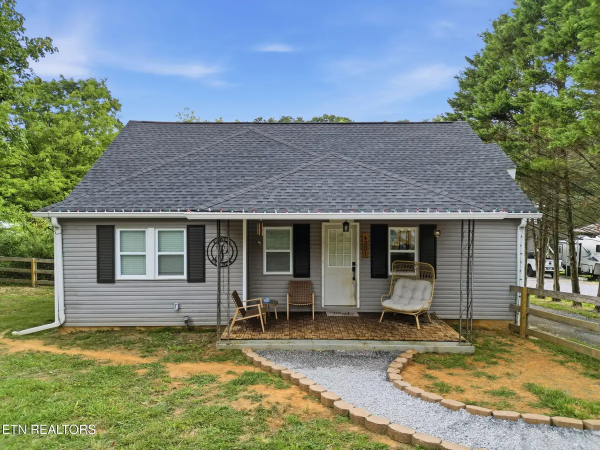 4231 Rocky Branch Rd, Walland, TN 37886 - #1
