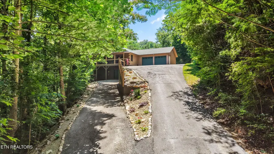 288 Panther Creek Rd, Sevierville, TN 37876 - #2