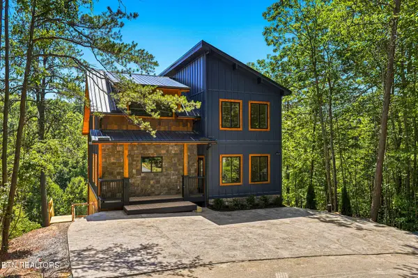 2145 Beach Front Drive, Sevierville, TN 37876