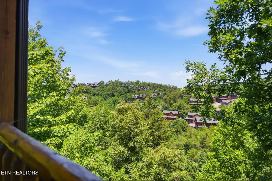 1012 Owls Nest Way, Sevierville, TN 37862 - #2