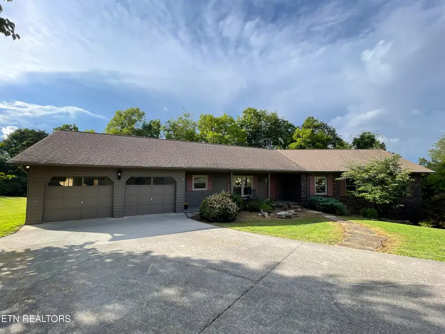103 Farmington Place, Clinton, TN 37716 - #2