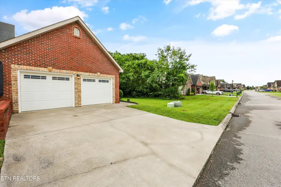 547 Jacksonian Way, Lenoir City, TN 37772 - #2