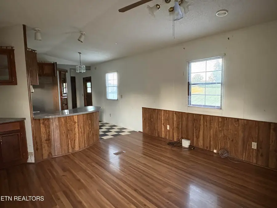 865 Shade Pressnell Rd, Tazewell, TN 37879 - #2