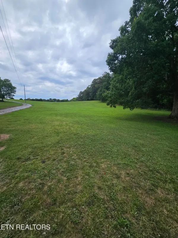 Lakeside Rd, Madisonville, TN 37354