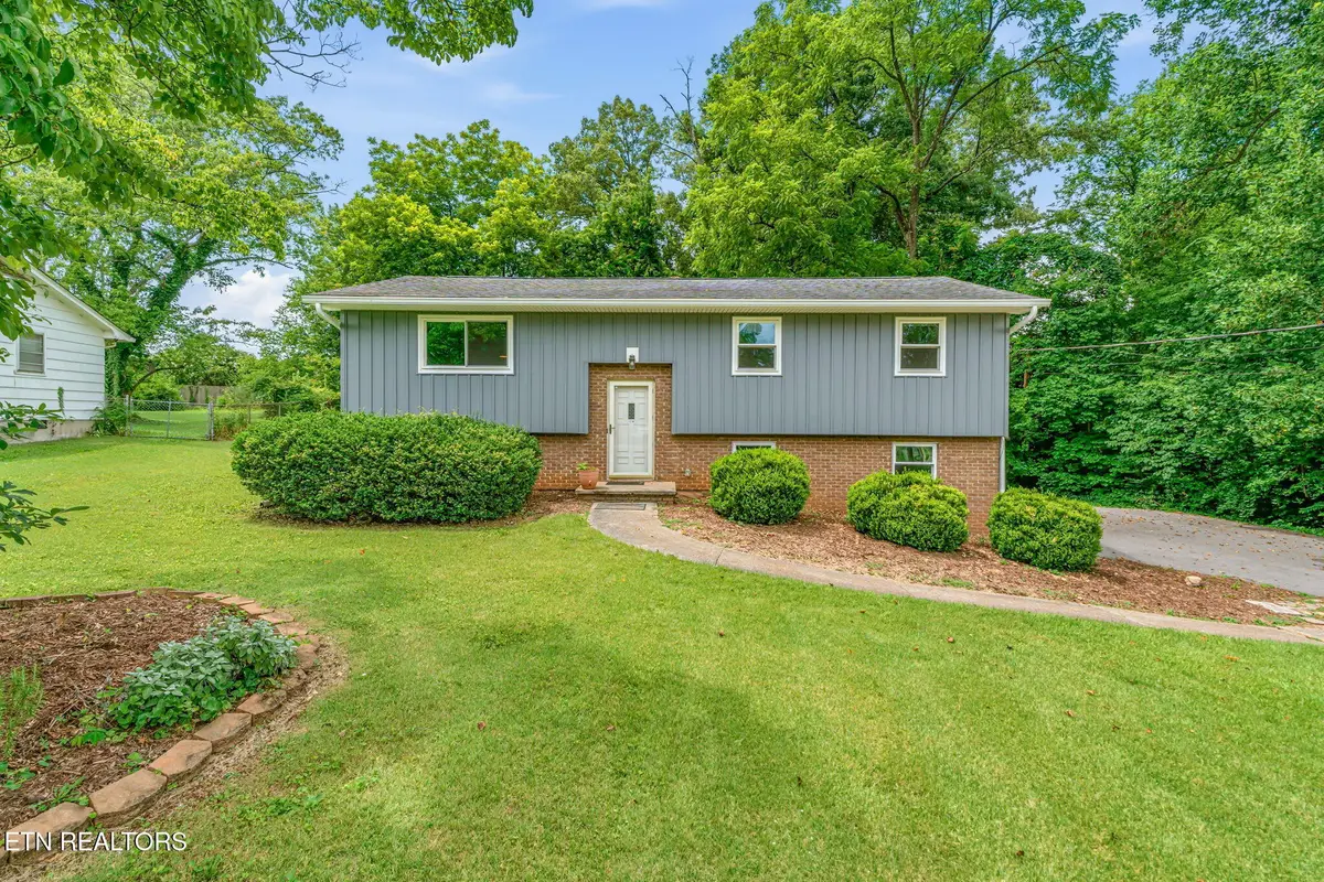 8301 Hunterhill Drive, Knoxville, TN 37923 - #1