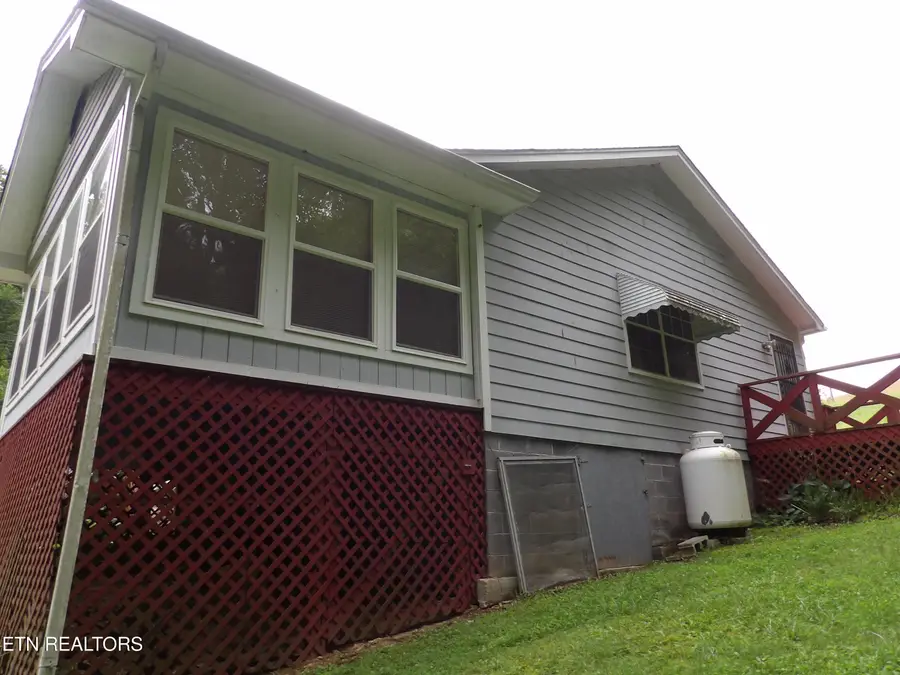 204 Bolton Hollow Rd, Harrogate, TN 37752 - #2