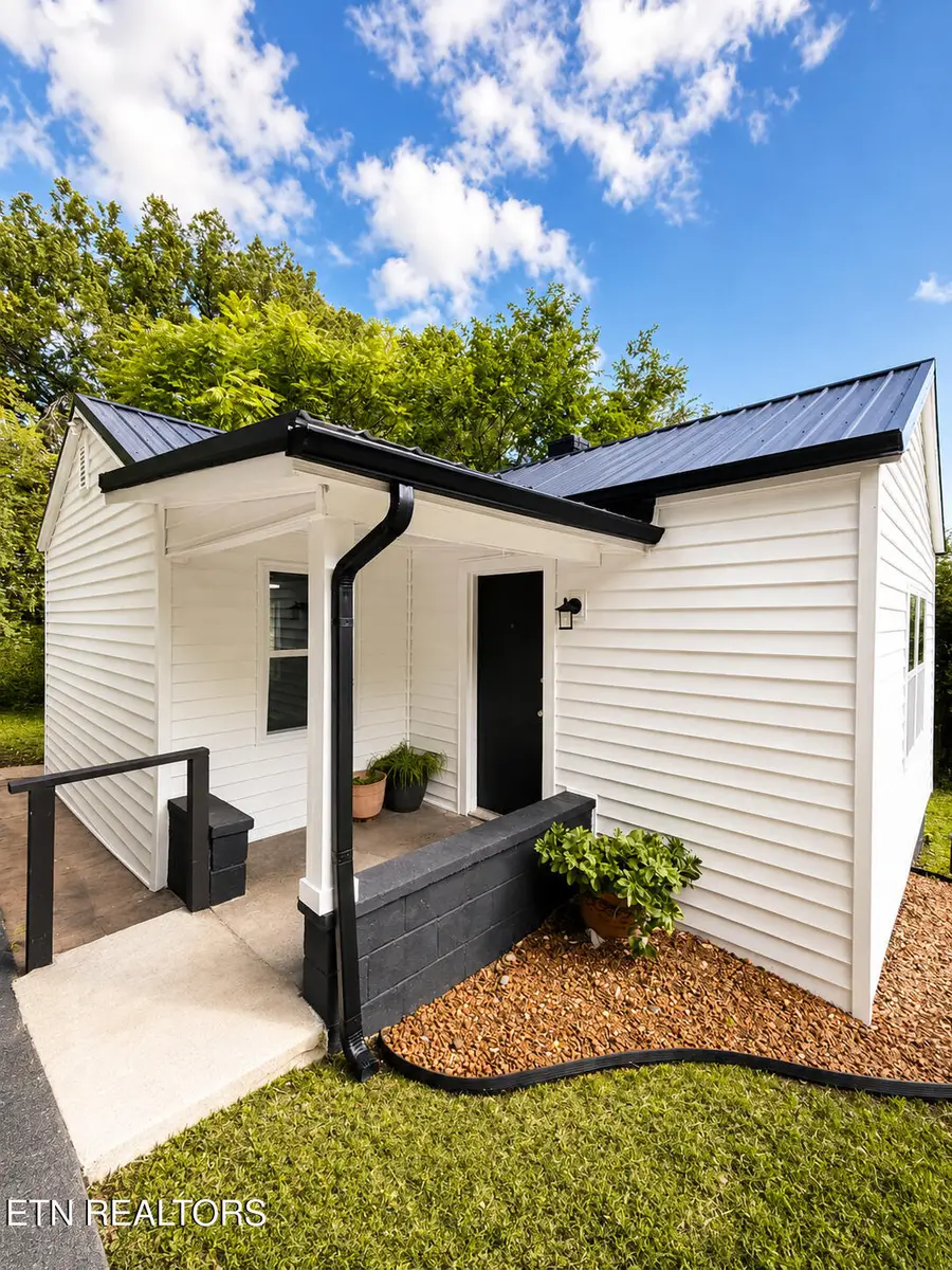 3042 Woodbine Ave, Knoxville, TN 37914 - #3