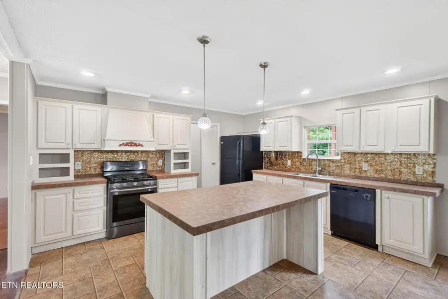 198 Byers Rd, Crossville, TN 38571 - #3