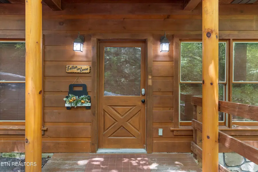 2457 N School House Gap Rd, Sevierville, TN 37876 - #2