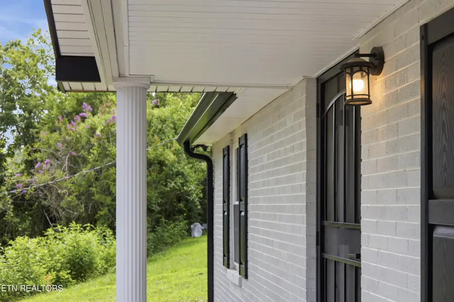 1946 Bluff Rd, Harriman, TN 37748 - #3