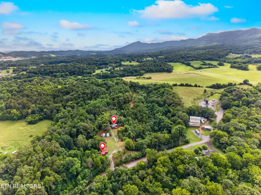 420 Blowing Cave Rd, Sevierville, TN 37876 - #2