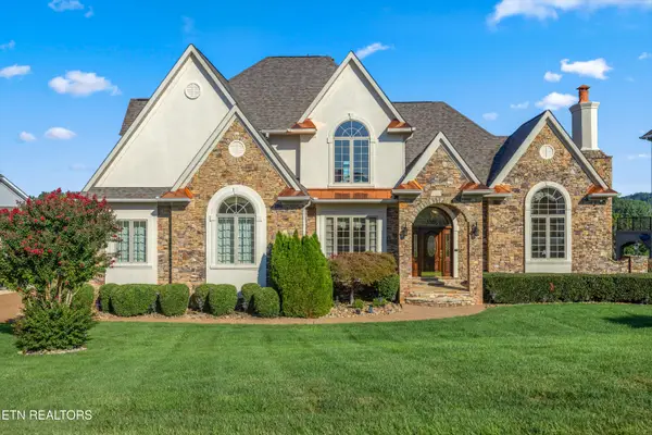 859 Rarity Bay Pkwy, Vonore, TN 37885