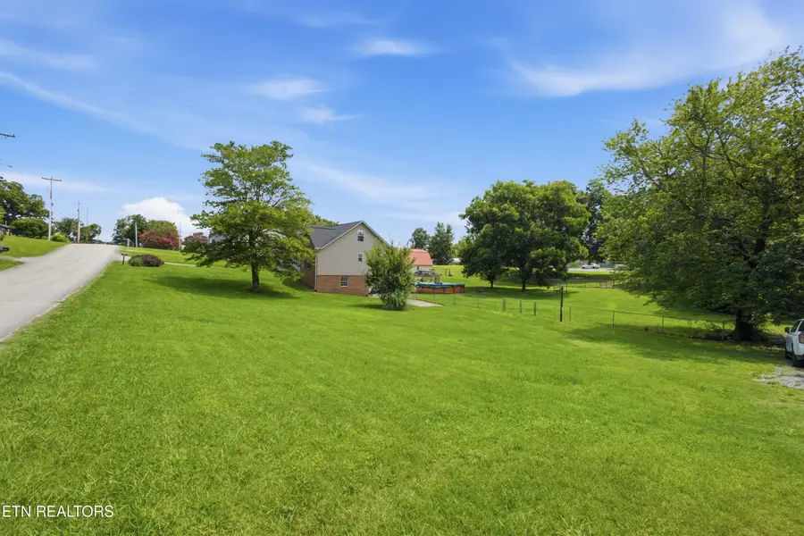316 Sunrise Drive, Kingston, TN 37763 - #2