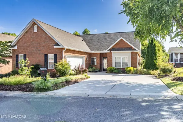 7116 Winter Oaks Way, Knoxville, TN 37918