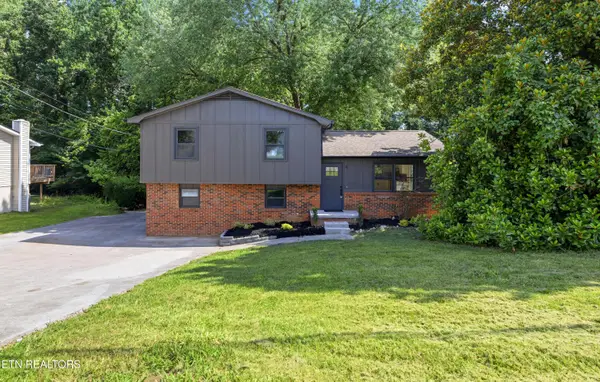 6015 John May Drive, Knoxville, TN 37921