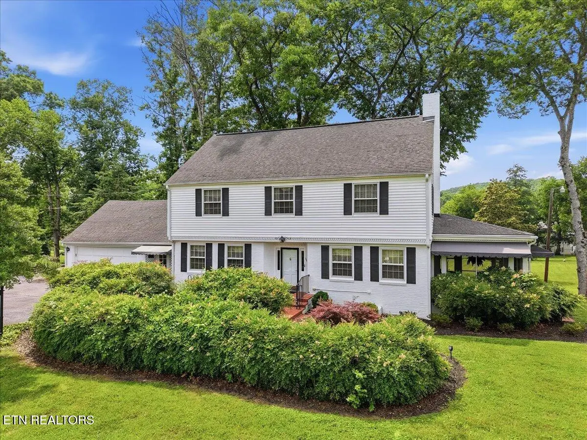 607 S Charles G Seivers Blvd, Clinton, TN 37716 - #1