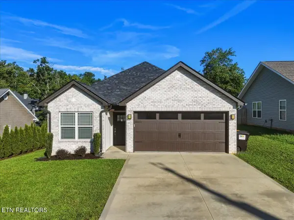 7727 Bell Stanley Rd, Powell, TN 37849