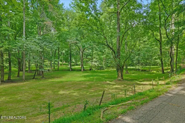 250 Brunner Rd, Sweetwater, TN 37874