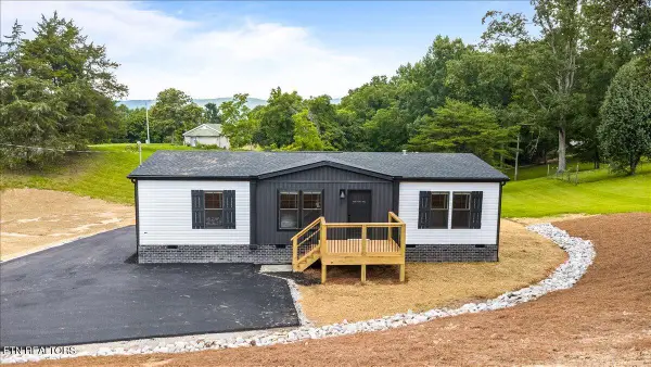 107 Linda Lane, Jacksboro, TN 37757