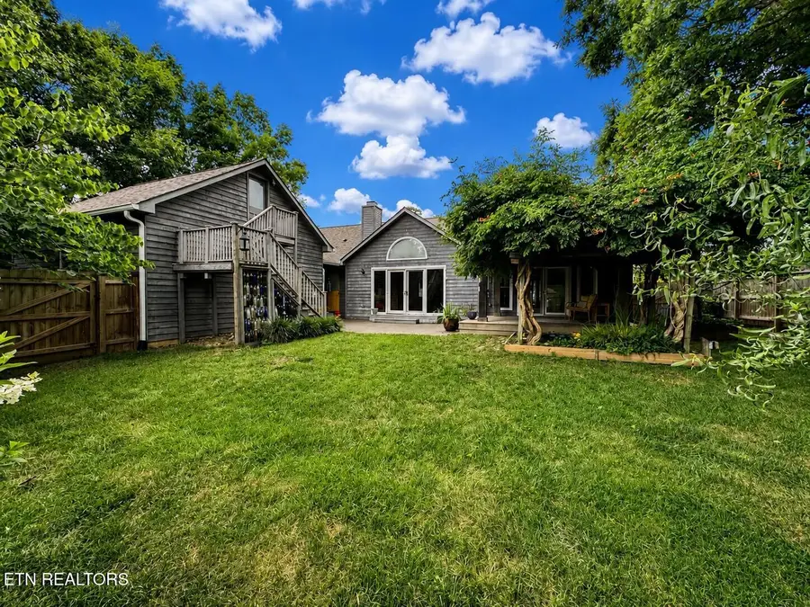 3216 Roanoke Circle, Knoxville, TN 37920 - #3