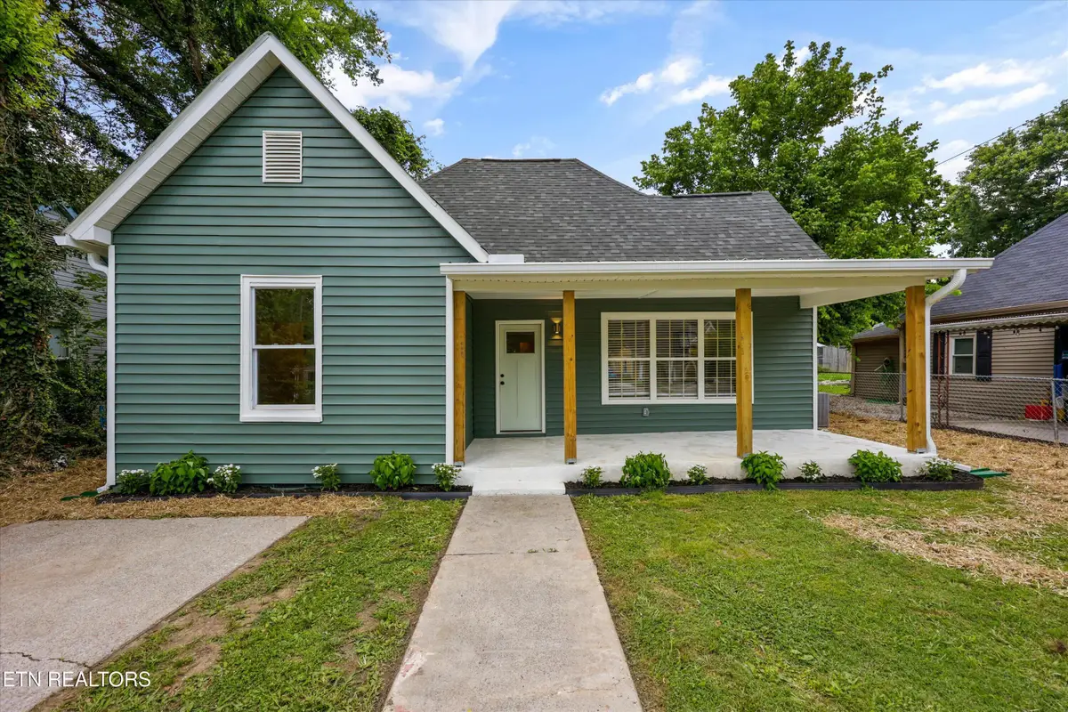 411 E Quincy Ave, Knoxville, TN 37917 - #1