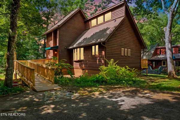 926 Wildwood Garden Drive, Knoxville, TN 37920