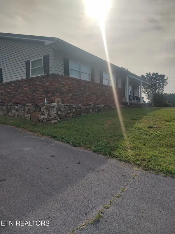 8308 Greenwell Rd, Knoxville, TN 37938