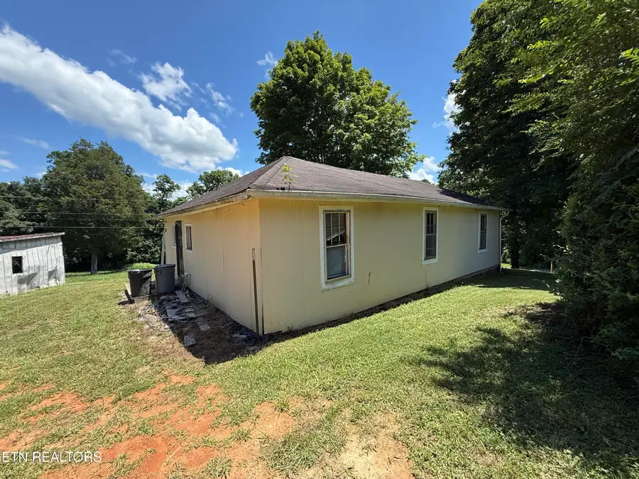 532 Harless Rd, Corryton, TN 37721 - #3