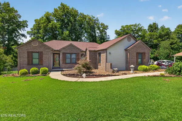 3669 N Riveroaks Drive, Cookeville, TN 38506