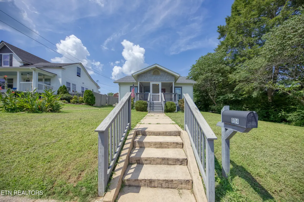 804 Mccaslin Ave, Sweetwater, TN 37874 - #1