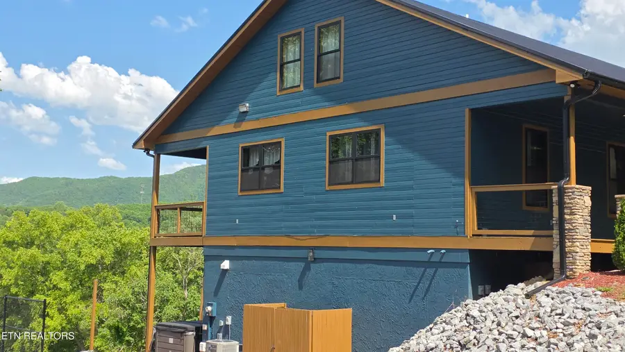 3369 Robeson Rd, Sevierville, TN 37862 - #2