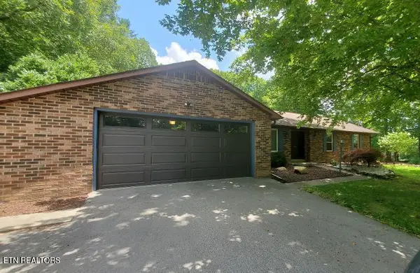 1097 Cooper Lake Rd, Oneida, TN 37841
