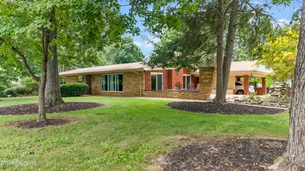 1022 Peterson Lane, Maryville, TN 37803