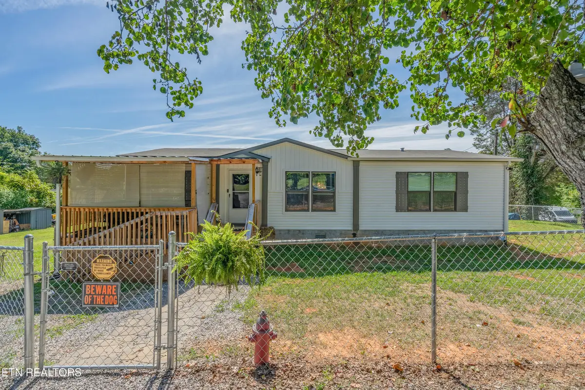8539 Old Jacksboro Rd, Knoxville, TN 37938 - #1
