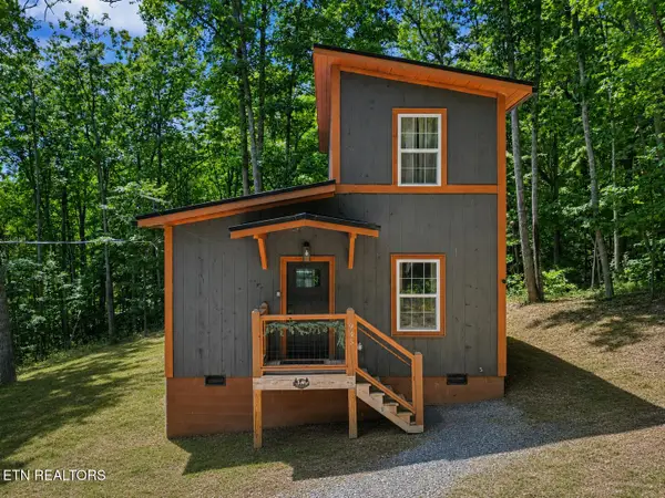 945 Green Bay Drive, Sevierville, TN 37876